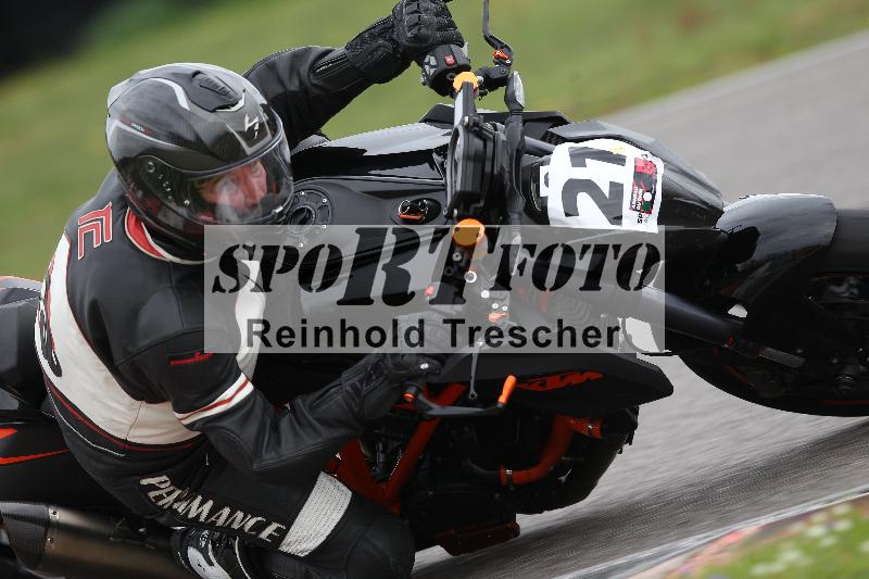 /Archiv-2022/68 13.10.2022 Speer Racing ADR/Freies Fahren rot und gelb/21